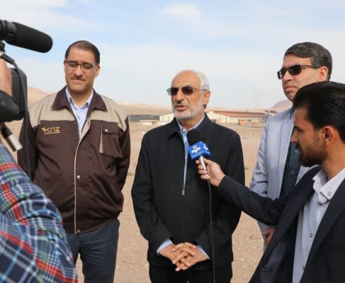 زاهدی خبر داد: آغاز عملیات اجرای پروژه بزرگ زیرساختی انتقال برق راور با اعتبار بالغ بر 7 هزار میلیارد ریال